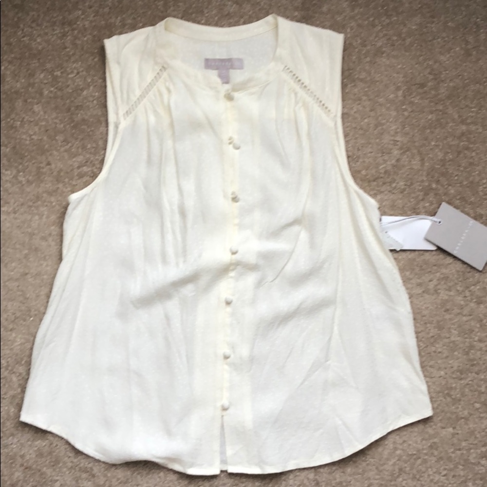 Chelsea28 new ivory sleeveless top size M